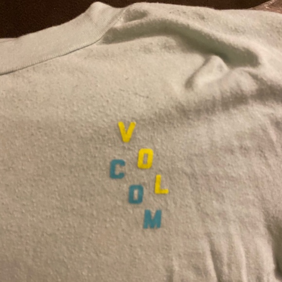 Cropped Volcom T-Shirt - Picture 2 of 4